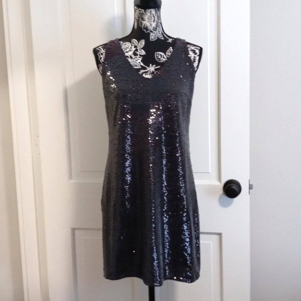 🖤Michael Stars🖤 - Black/Crimson Flip Sequin V-Neck Sleeveless Mini Dress